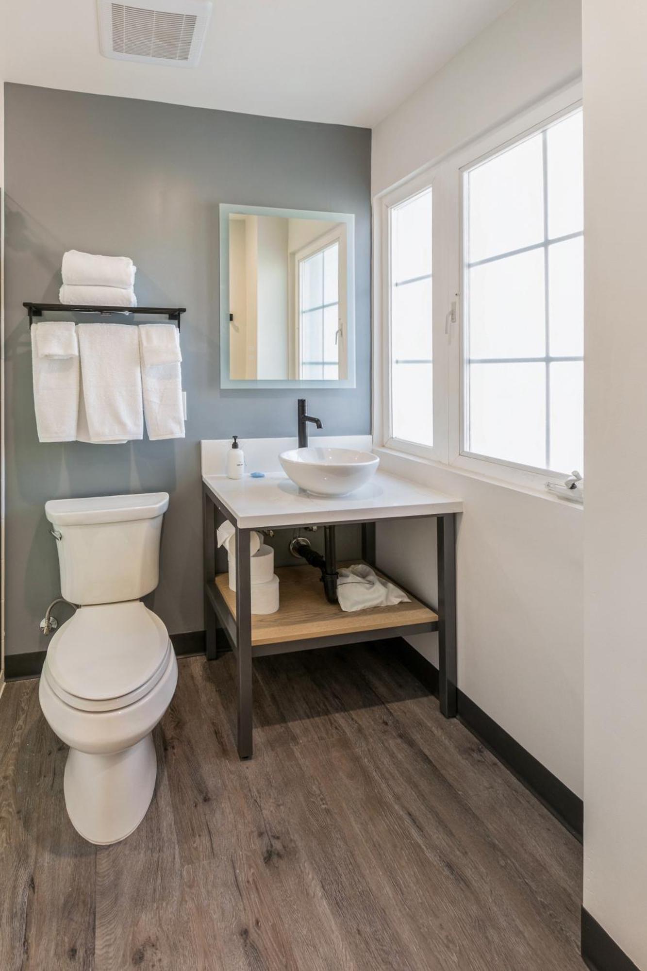 Kasa Niche 3* Redwood City